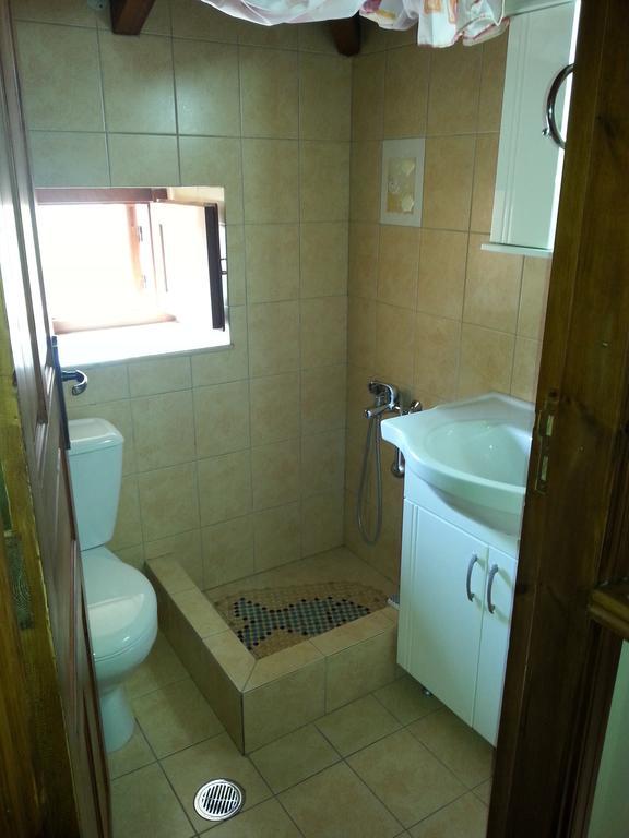 Mika'S House Villa Chalki Town Rom bilde